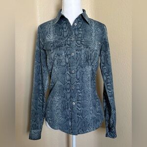 NWOT Woman Michael Kors Blue Snakeskin Button Up Blouse Size XXS/XS Long Sleeve